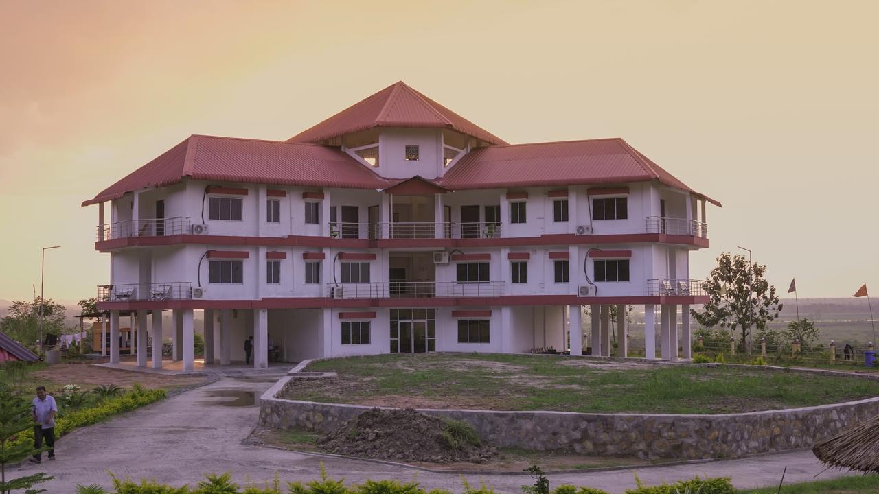 La Vue Resort Kāziranga 外观 照片