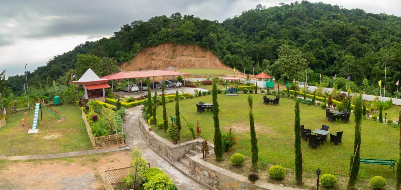 La Vue Resort Kāziranga 外观 照片