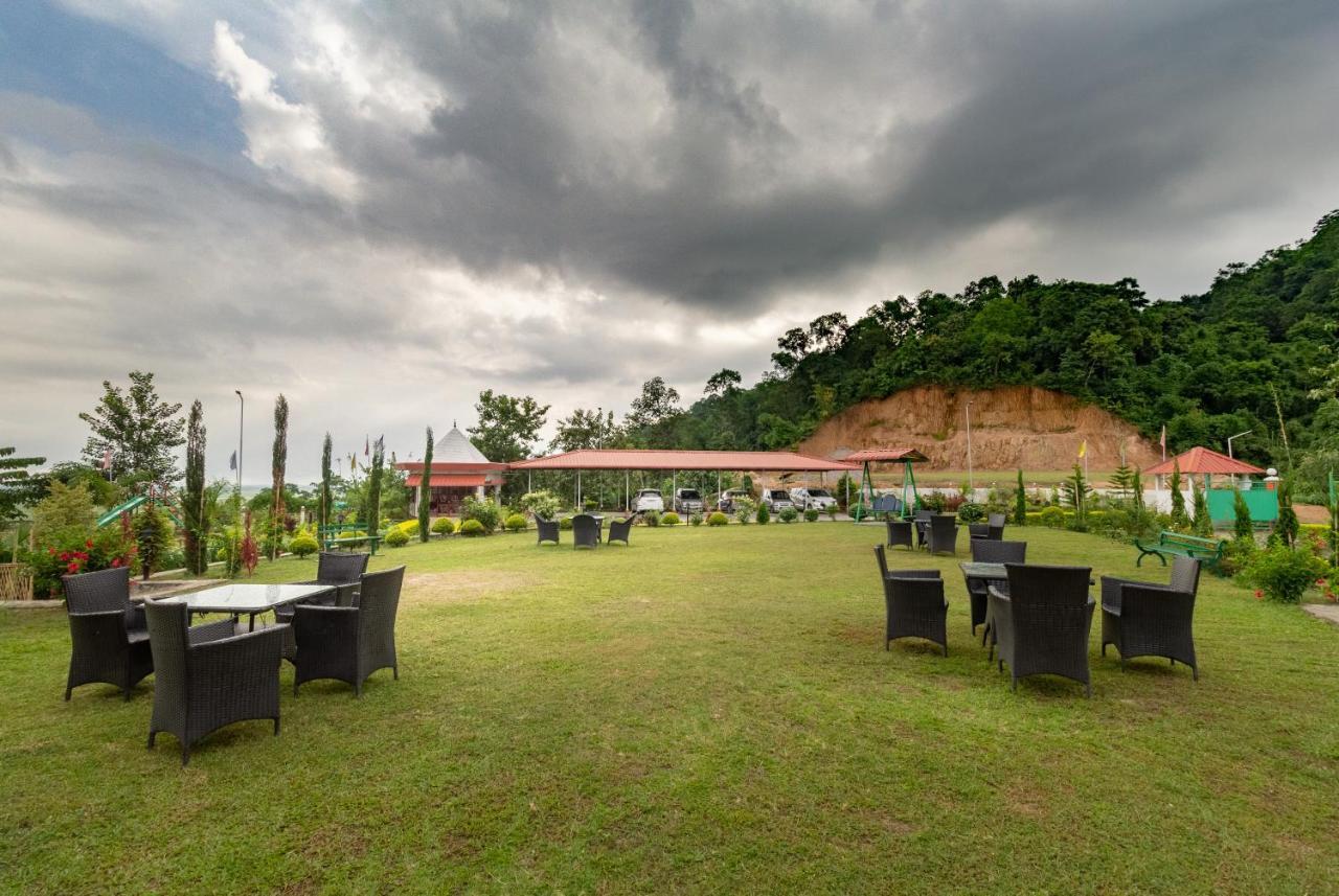 La Vue Resort Kāziranga 外观 照片